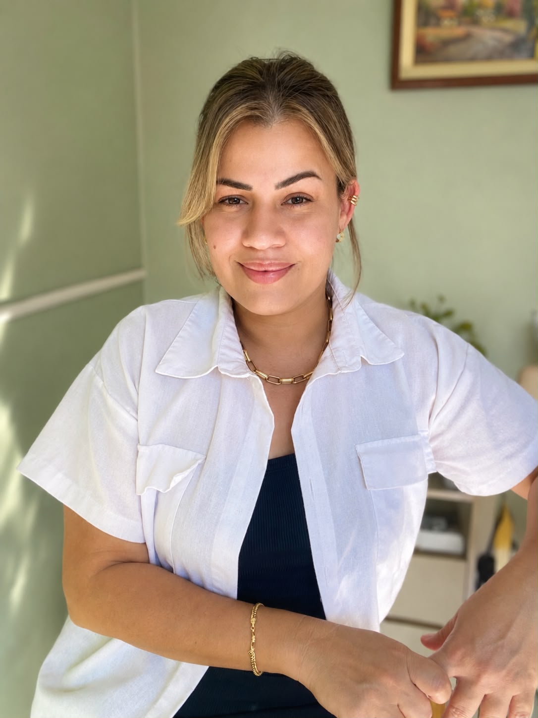 Gi Sensato, especialista em unhas de gel em São José do Rio Preto